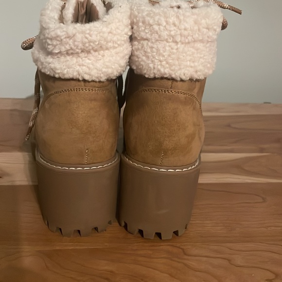 Universal Thread lace up booties - Picture 4 of 6